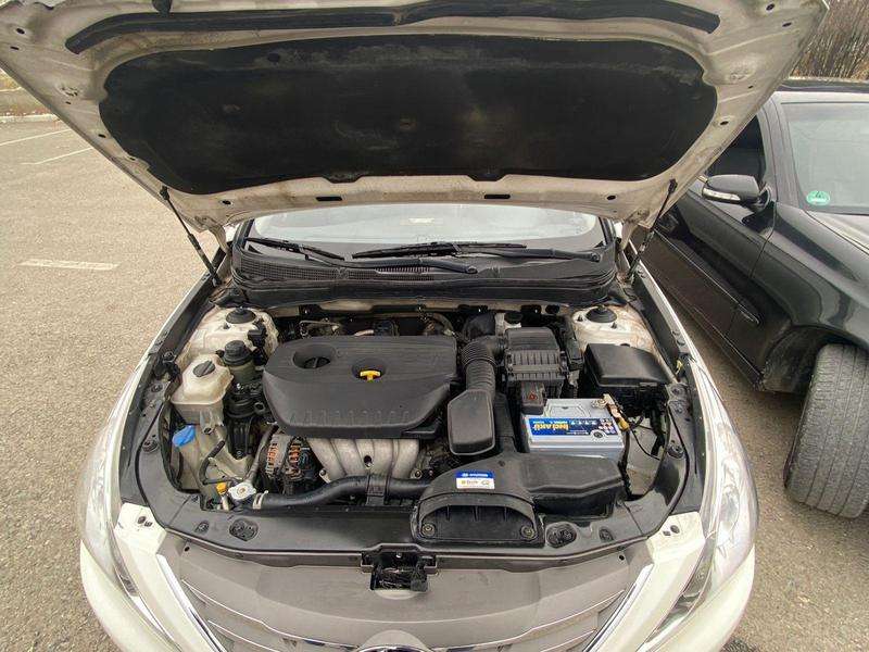 Hyundai Sonata, 2011 il, 2.0 L, 20 000 km