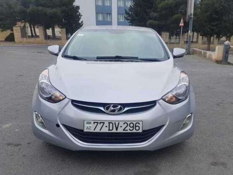 Hyundai Elantra, 2011 il, 1.8 L, 136 000 km
