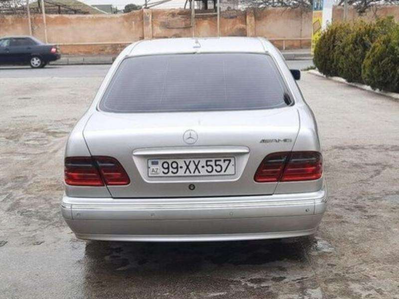 Mercedes E 240, 1998 il, 2.4 L, 510 000 km