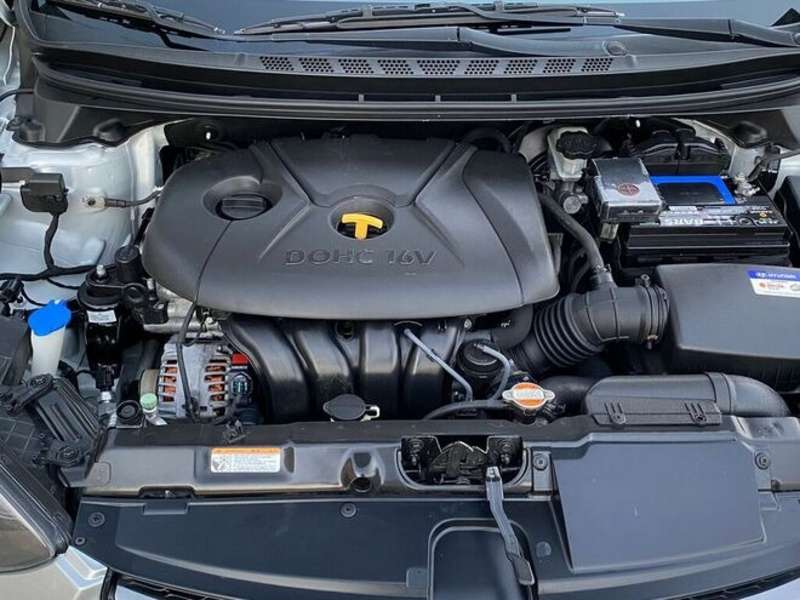 Hyundai Elantra, 2011 il, 1.8 L, 182 000 km