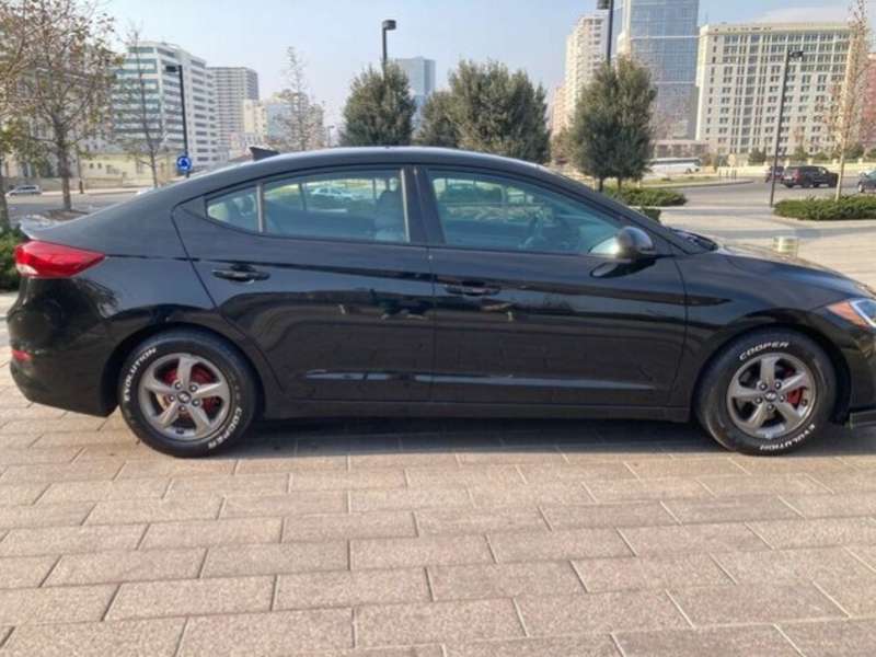 Hyundai Elantra, 2016 il, 1.4 L, 112 000 km