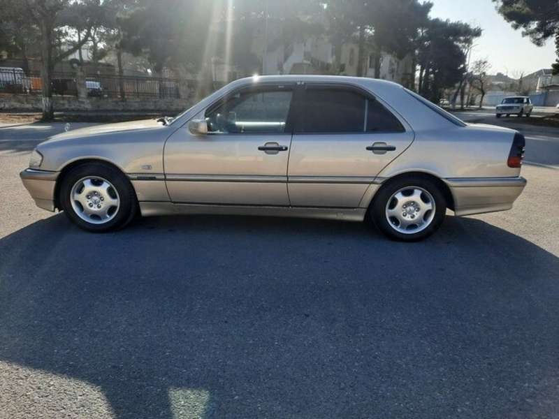 Mercedes C 180, 1999 il, 1.8 L, 300 000 km
