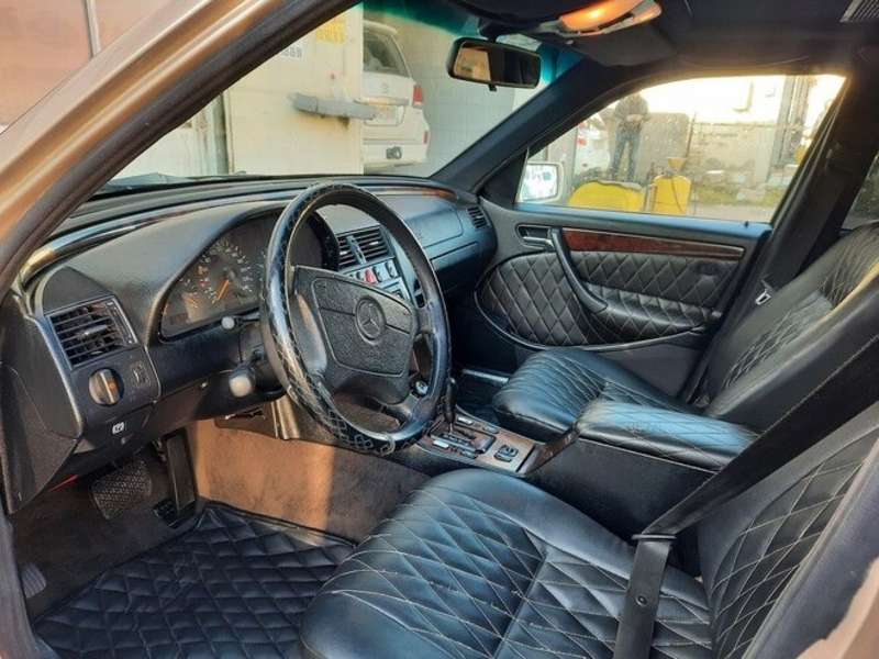 Mercedes C 180, 1999 il, 1.8 L, 300 000 km