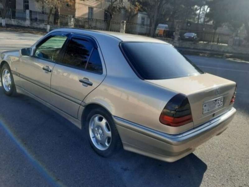 Mercedes C 180, 1999 il, 1.8 L, 300 000 km