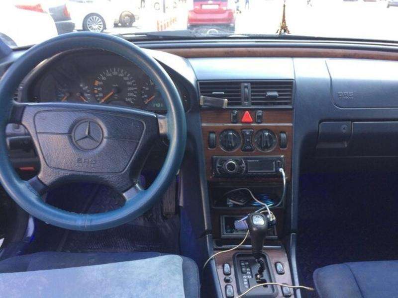 Mercedes C 200, 1996 il, 2.0 L, 416 050 km