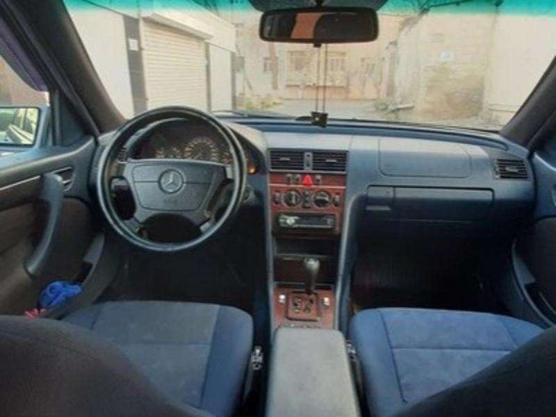Mercedes C 240, 2000 il, 2.4 L, 276 000 km