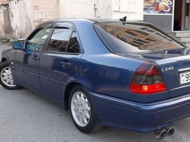 Mercedes C 240, 2000 il, 2.4 L, 276 000 km