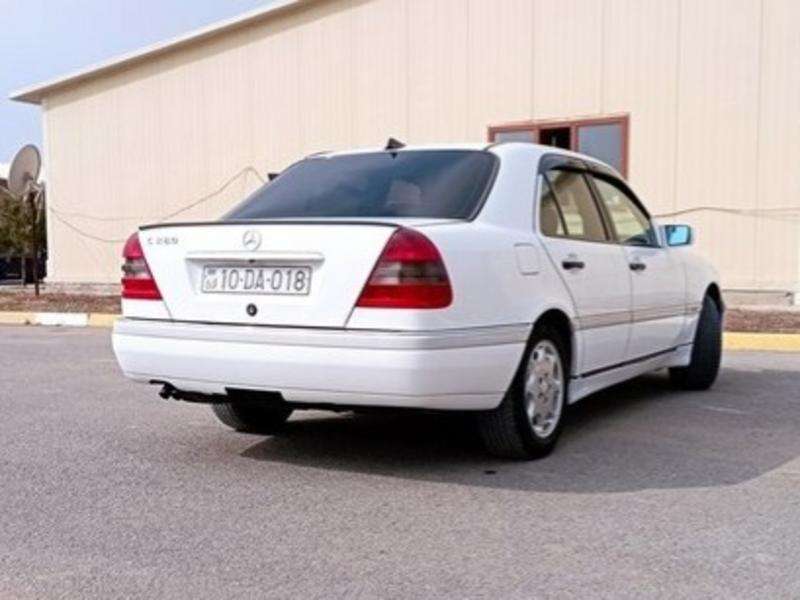 Mercedes C 280, 1994 il, 2.8 L, 235 000 km