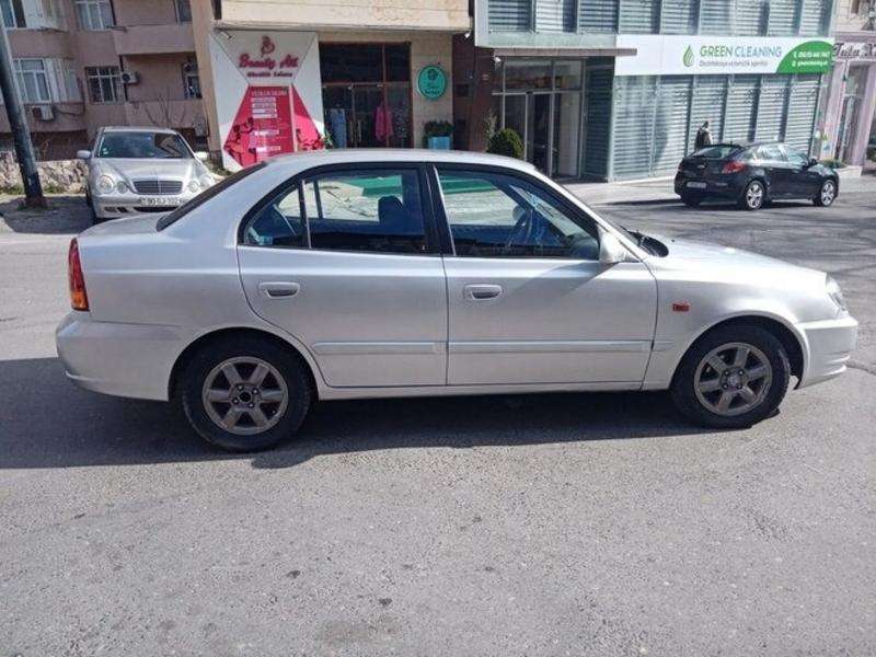 Hyundai Accent, 2004 il, 1.6 L, 420 000 km
