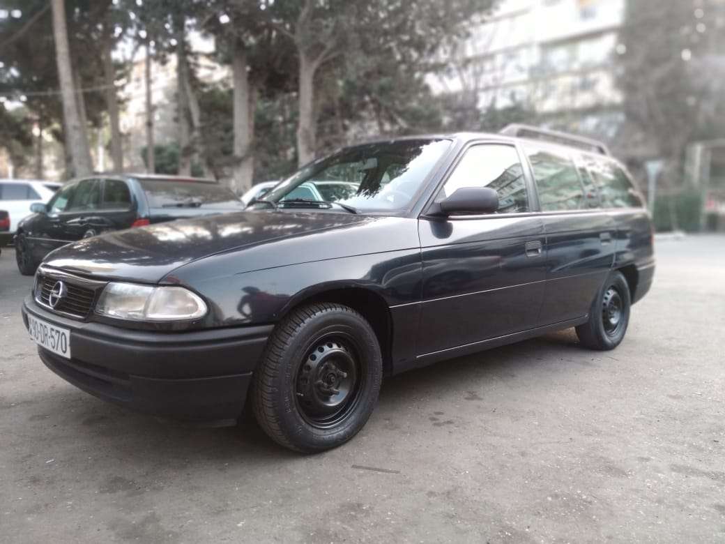Opel Astra, 1996 il, 1.7 L, 1 700 km