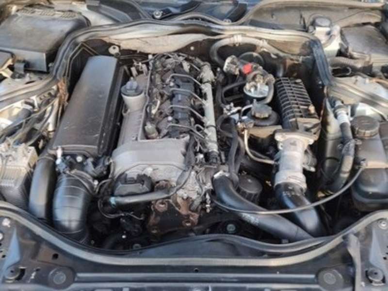 Mercedes E 270, 2002 il, 2.7 L, 477 000 km