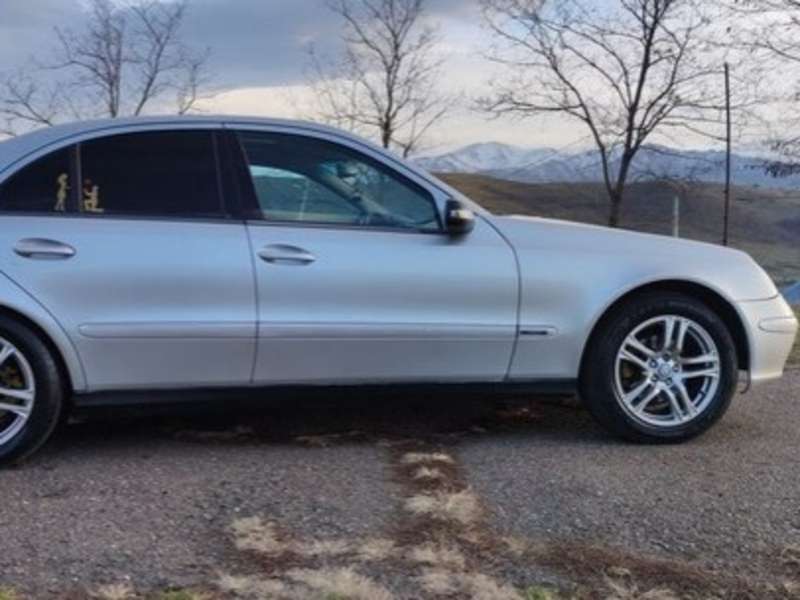Mercedes E 270, 2002 il, 2.7 L, 477 000 km