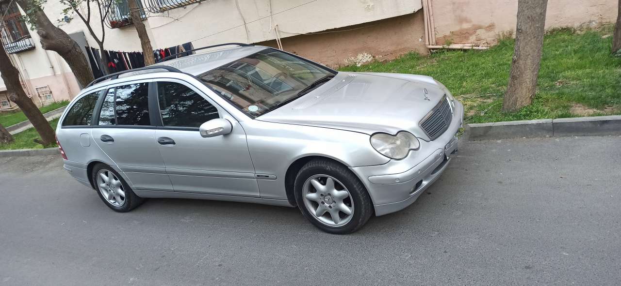 Mercedes C 220, 2003 il, 0.15 L, 371 000 km