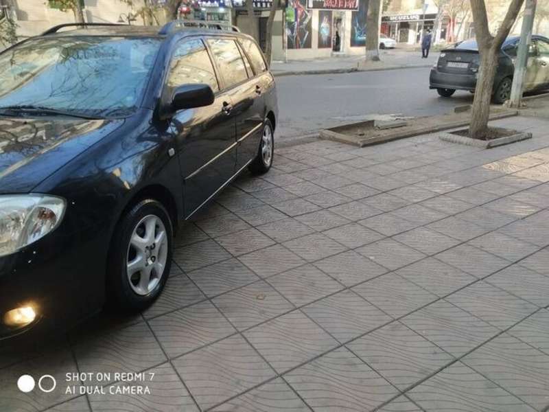 Toyota Corolla, 2006 il, 2.0 L, 188 000 km