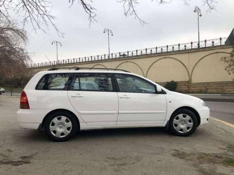 Toyota Corolla, 2006 il, 1.4 L, 178 000 km