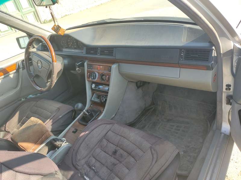 Mercedes E 200, 1993 il, 2.0 L, 58 000 km