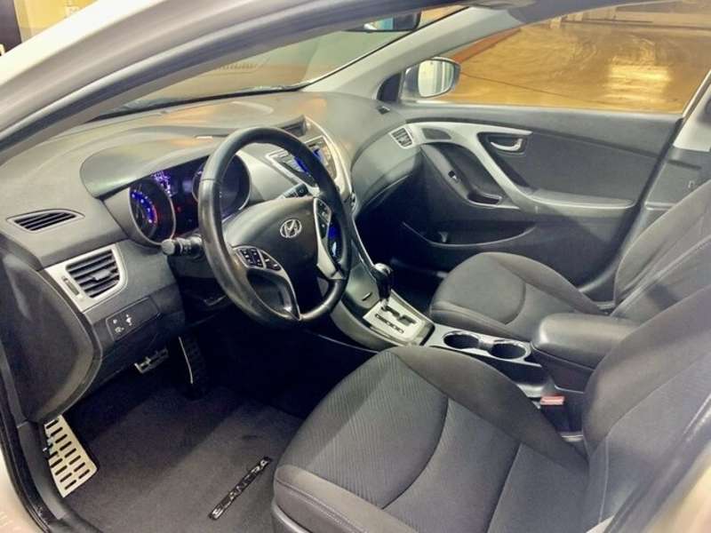 Hyundai Elantra, 2012 il, 1.8 L, 131 000 km