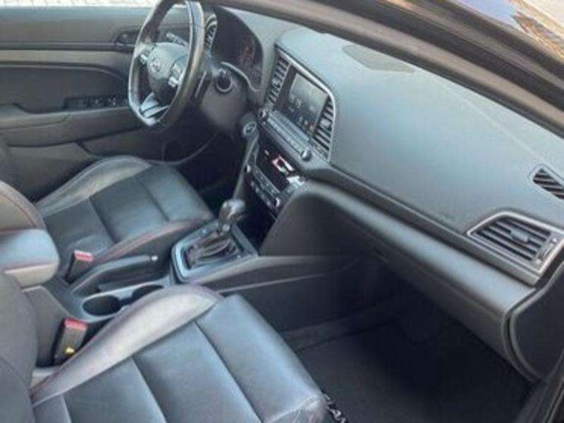 Hyundai Elantra, 2017 il, 1.6 L, 79 000 km