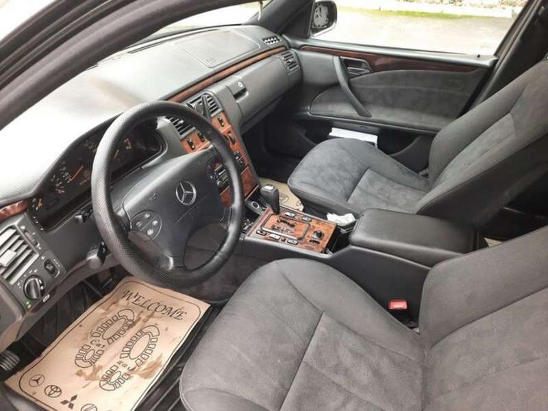 Mercedes E 280, 2000 il, 2.8 L, 271 000 km