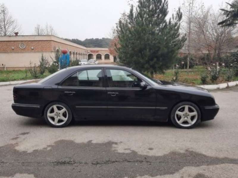 Mercedes E 280, 2000 il, 2.8 L, 271 000 km