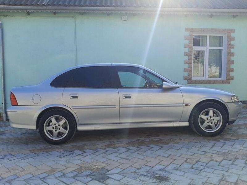 Opel Vectra, 2000 il, 1.8 L, 210 000 km