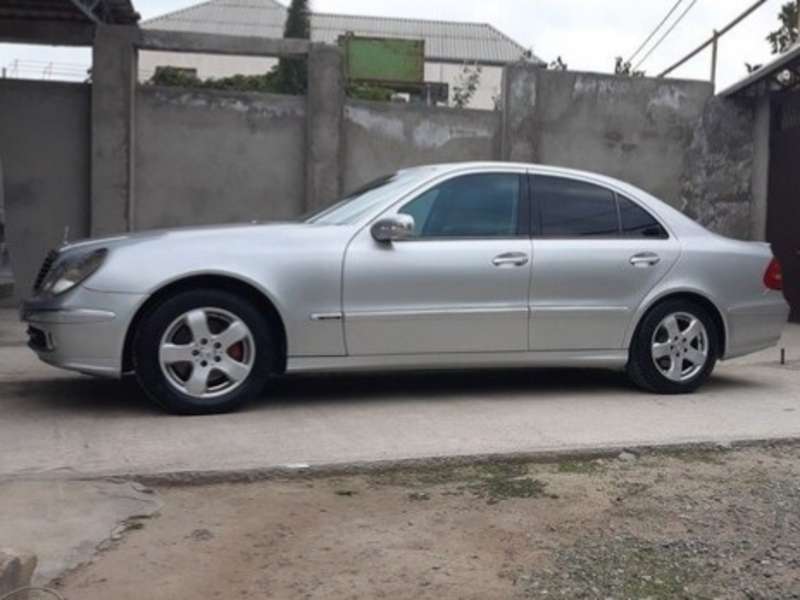Mercedes E 320, 2002 il, 3.2 L, 432 000 km