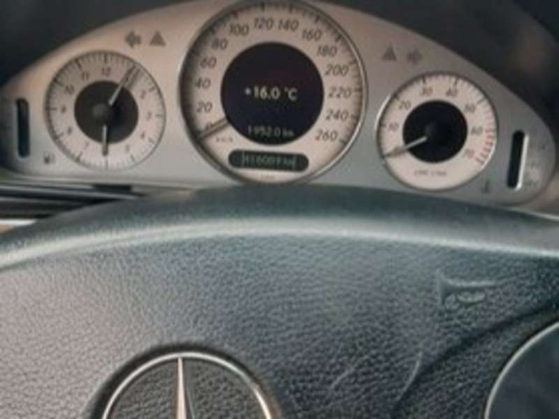 Mercedes E 320, 2002 il, 3.2 L, 432 000 km