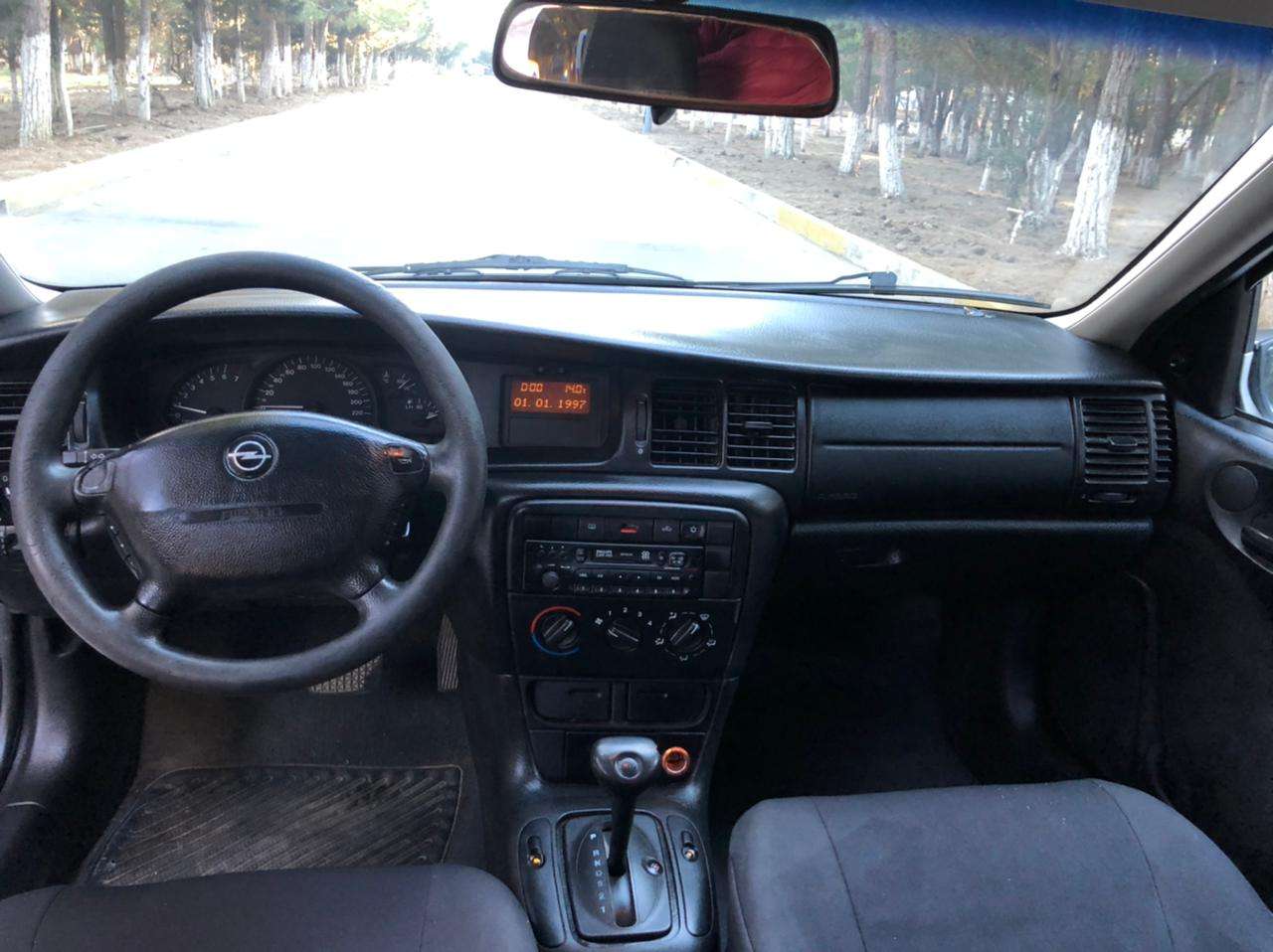 Opel Vectra, 2000 il, 1.6 L, 225 000 km