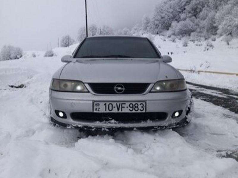 Opel Vectra, 1996 il, 2.0 L, 424 000 km
