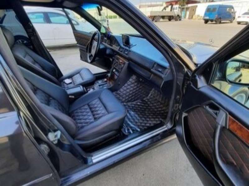 Mercedes E 220, 1994 il, 2.2 L, 395 619 km