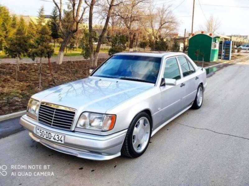 Mercedes E 220, 1994 il, 2.2 L, 300 000 km