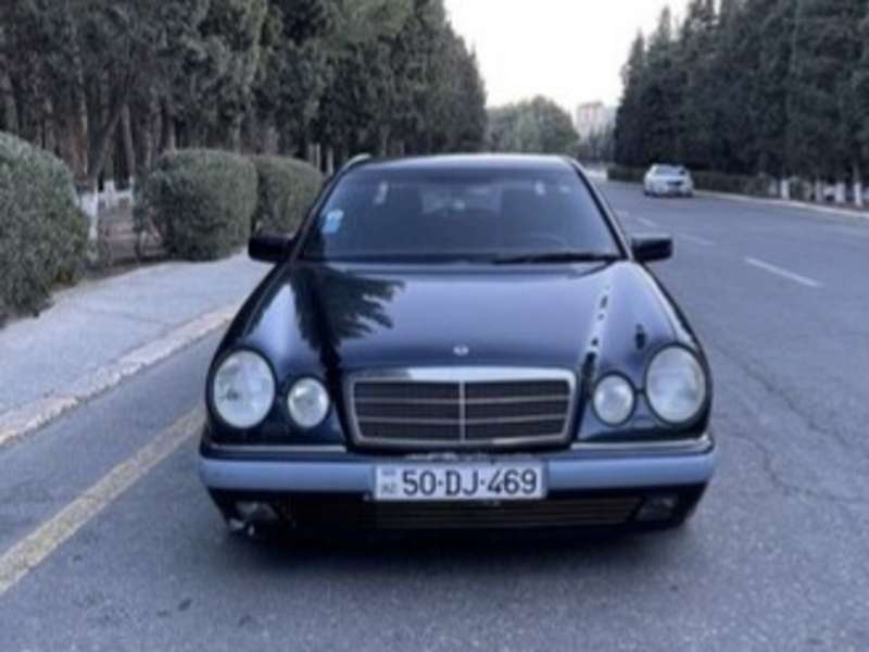 Mercedes E 240, 1998 il, 2.4 L, 300 000 km