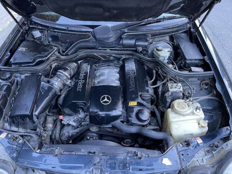 Mercedes E 240, 1998 il, 2.4 L, 300 000 km