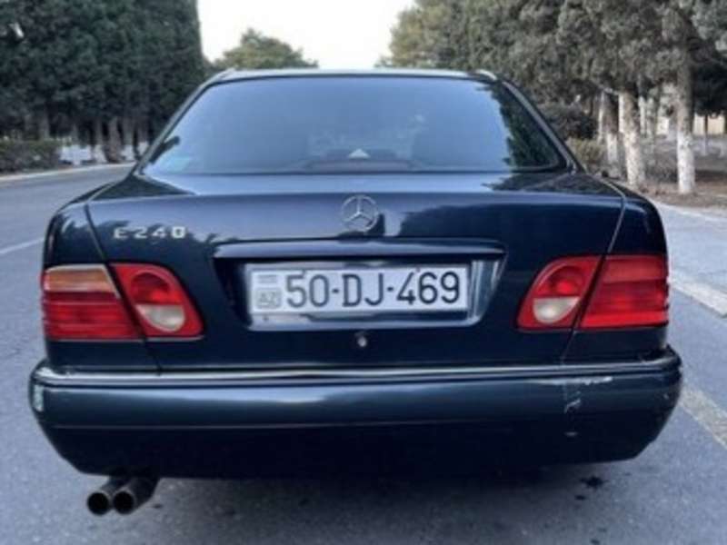 Mercedes E 240, 1998 il, 2.4 L, 300 000 km