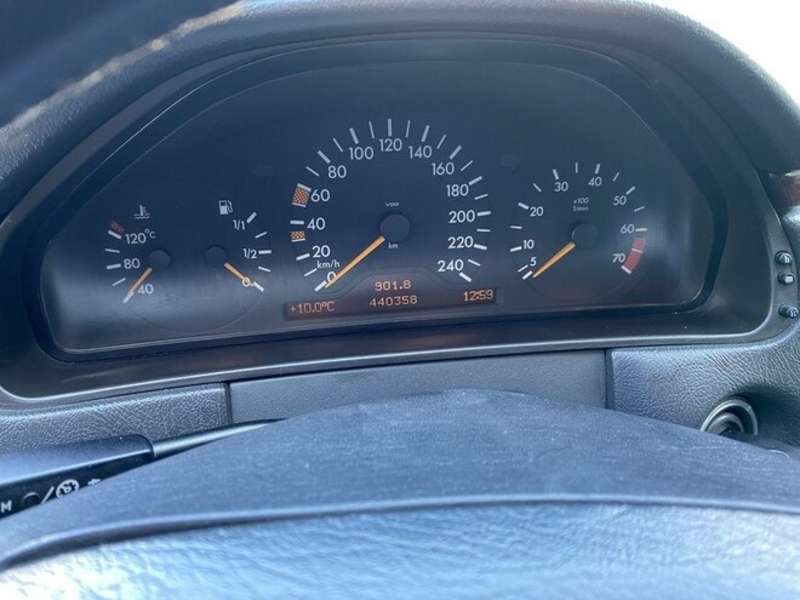 Mercedes E 240, 1998 il, 2.4 L, 440 358 km