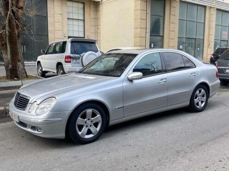 Mercedes E 270, 2003 il, 2.7 L, 403 000 km