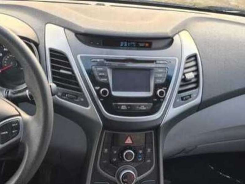 Hyundai Elantra, 2015 il, 1.8 L, 104 000 km