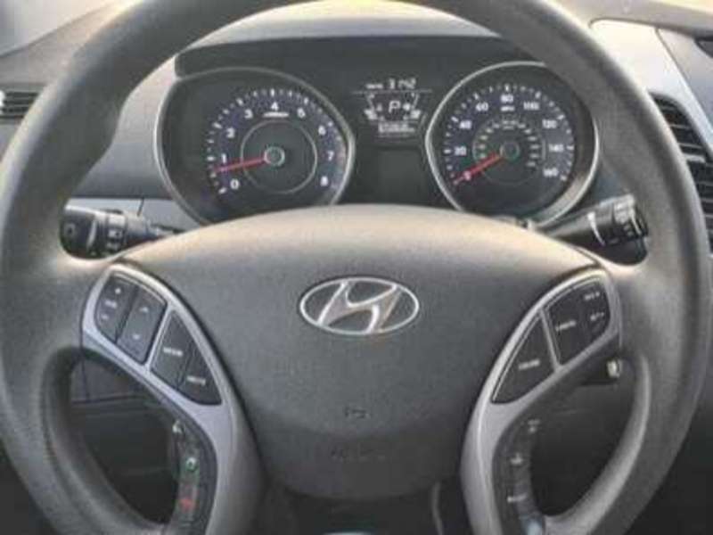 Hyundai Elantra, 2015 il, 1.8 L, 104 000 km