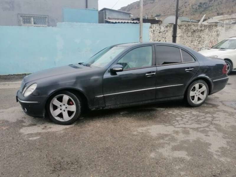 Mercedes E 270, 2004 il, 2.7 L, 550 000 km