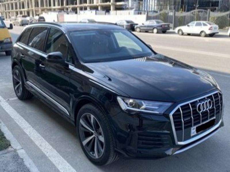 Audi Q7, 2020 il, 2.0 L, 5 000 km