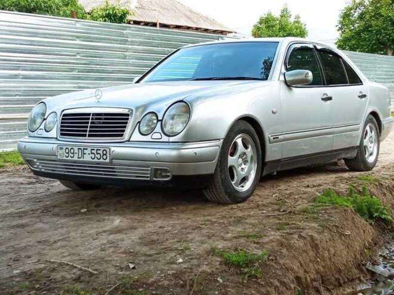Mercedes E 280, 1999 il, 2.8 L, 283 900 km