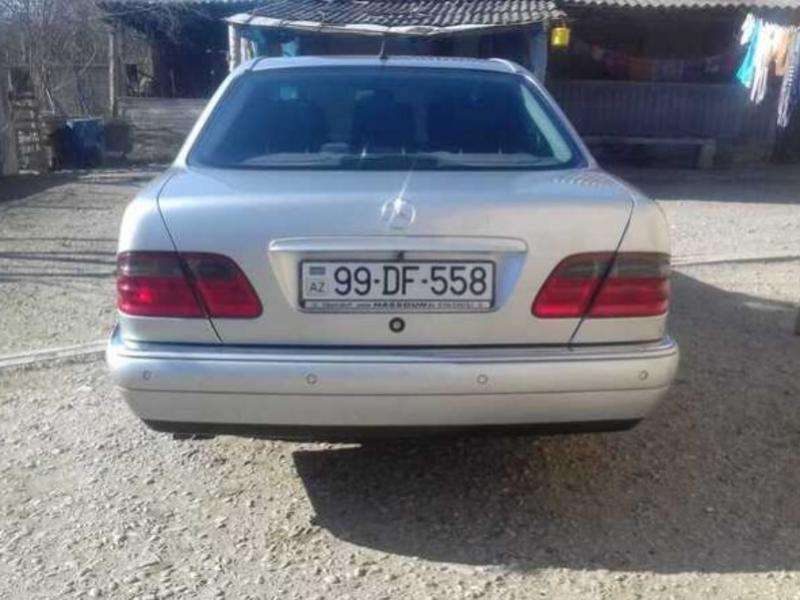 Mercedes E 280, 1999 il, 2.8 L, 283 900 km