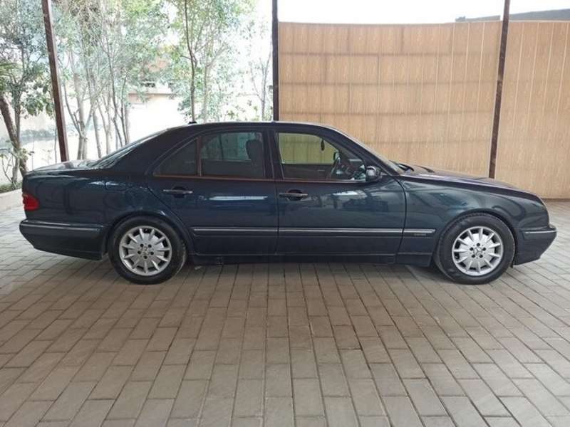 Mercedes E 280, 2001 il, 2.8 L, 290 932 km