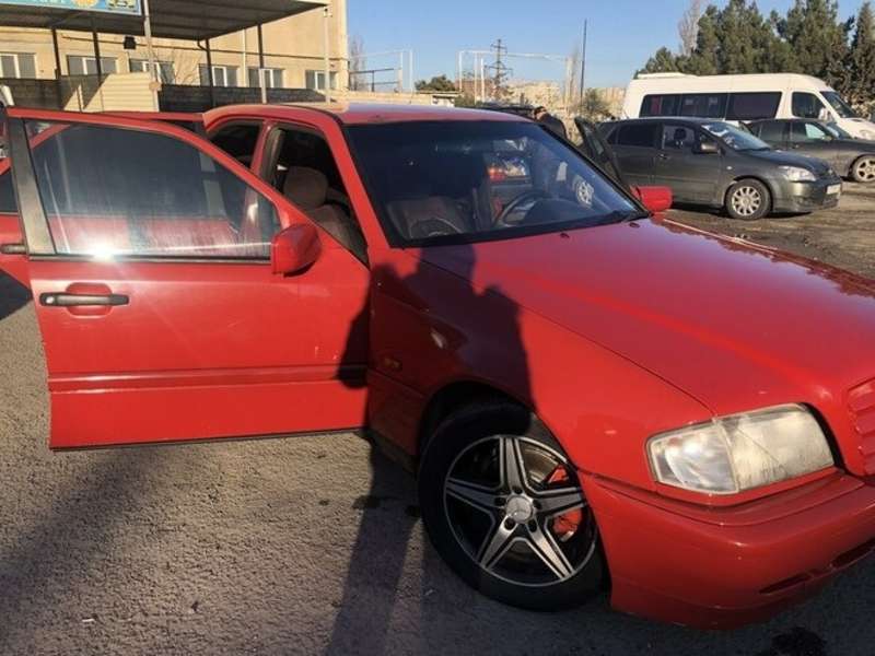 Mercedes C 200, 1995 il, 2.0 L, 279 300 km