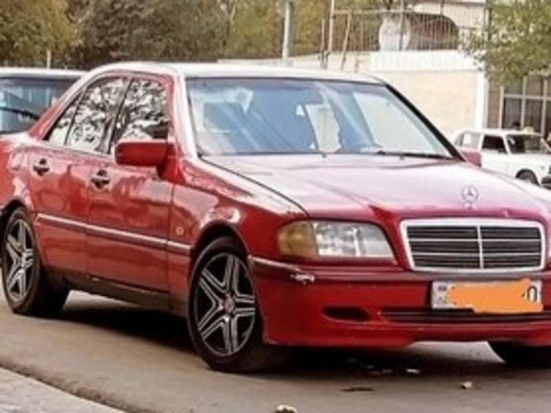 Mercedes C 200, 1995 il, 2.0 L, 400 000 km