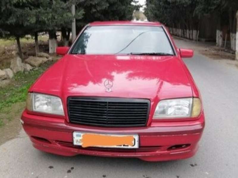 Mercedes C 200, 1995 il, 2.0 L, 400 000 km