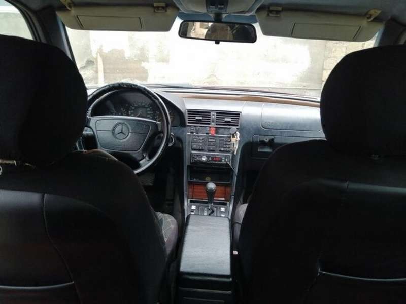 Mercedes C 200, 1995 il, 2.0 L, 400 000 km