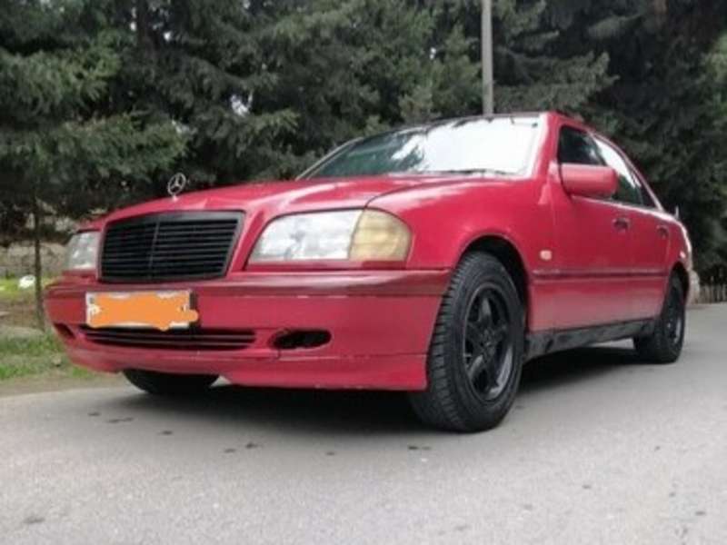 Mercedes C 200, 1995 il, 2.0 L, 400 000 km