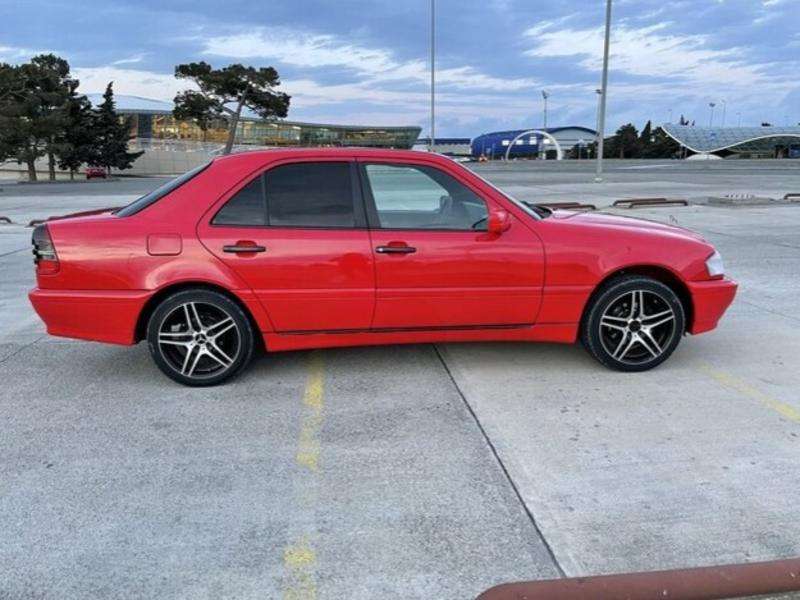 Mercedes C 220, 1994 il, 2.2 L, 300 000 km