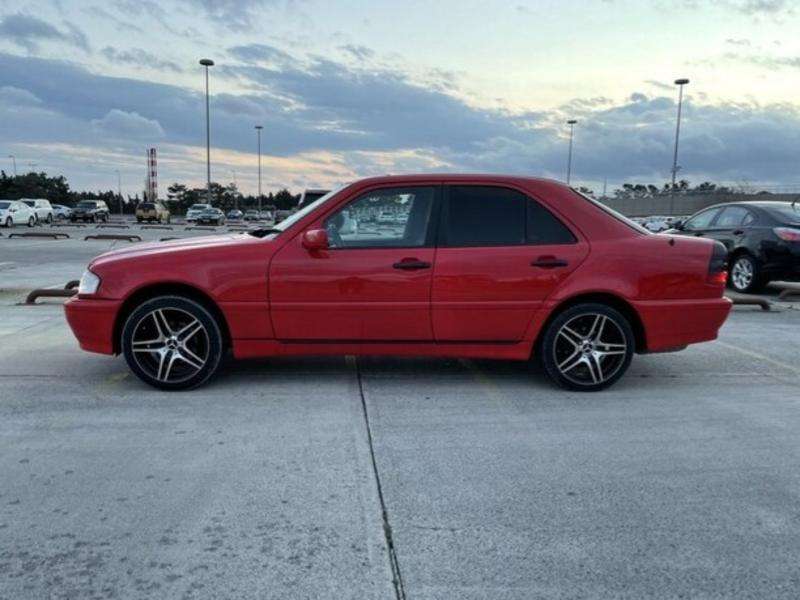 Mercedes C 220, 1994 il, 2.2 L, 300 000 km